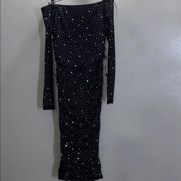 Dress - Picture 4 of 4